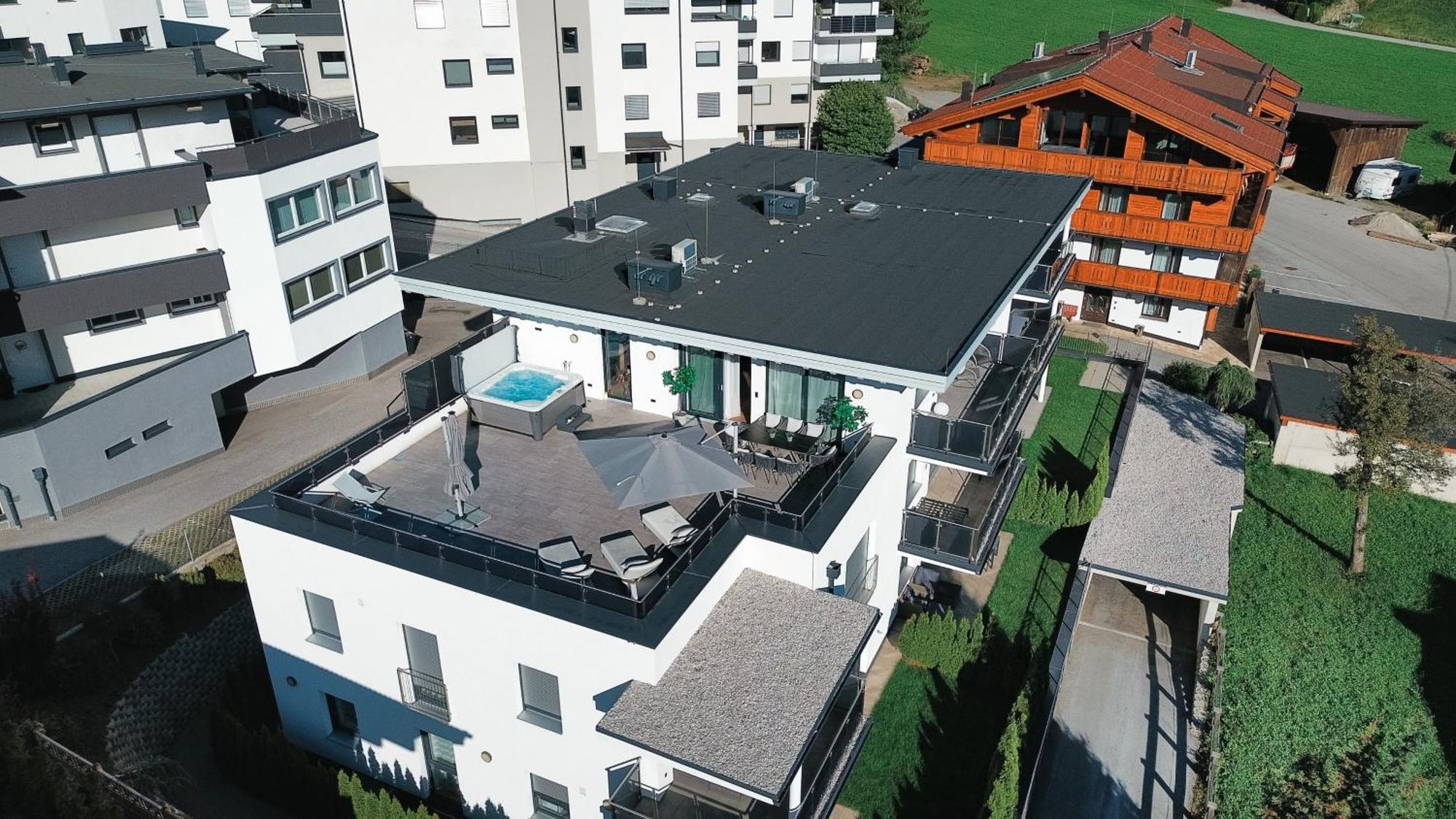 Alpenluxus Presents Cloud 9 - Private Roof Terrace With Whirlpool Fügen Exterior foto