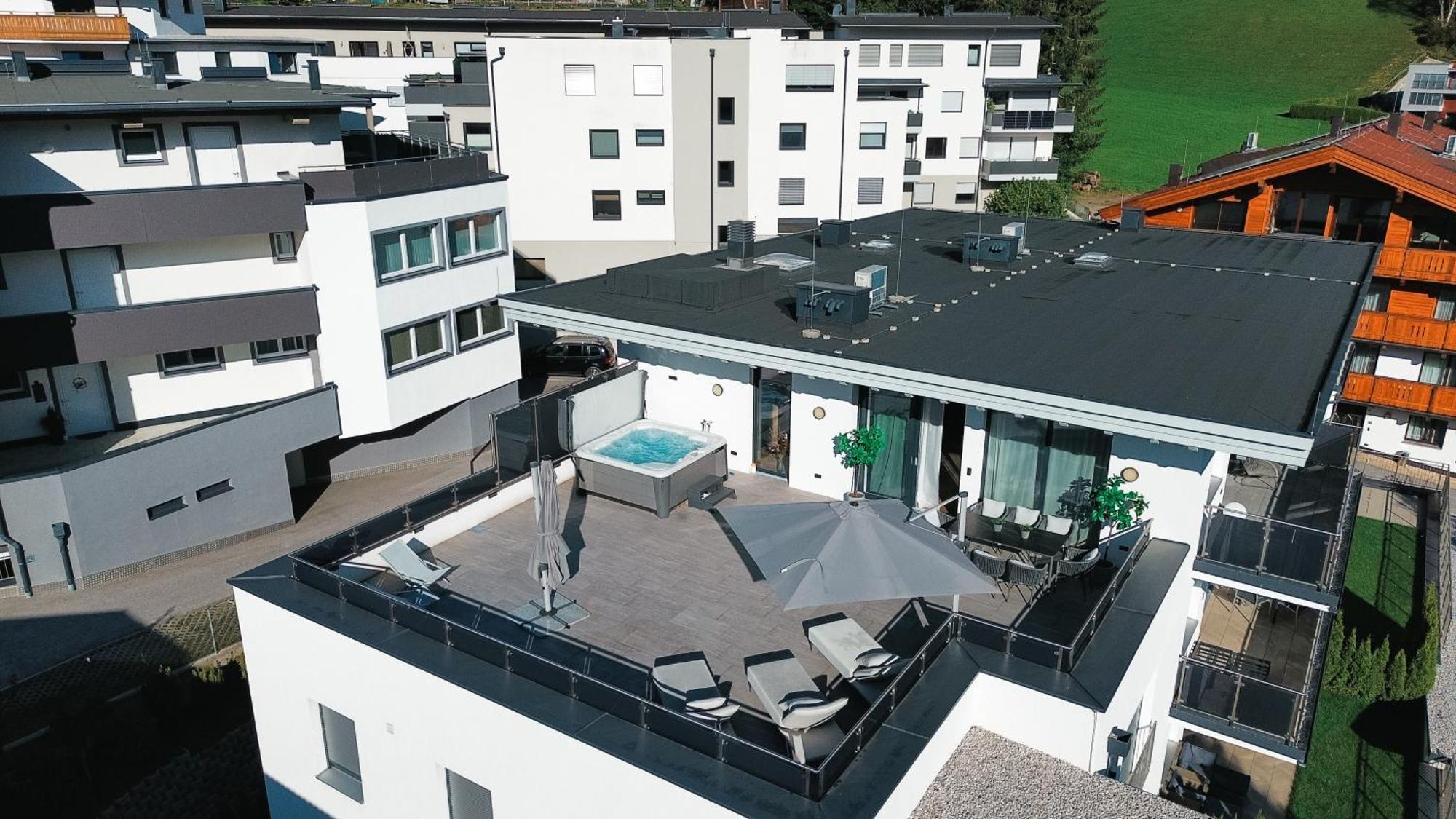 Alpenluxus Presents Cloud 9 - Private Roof Terrace With Whirlpool Fügen Exterior foto